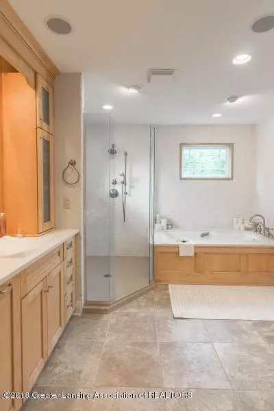 2376 Eifert Rd, Holt, MI 48842 photo 39