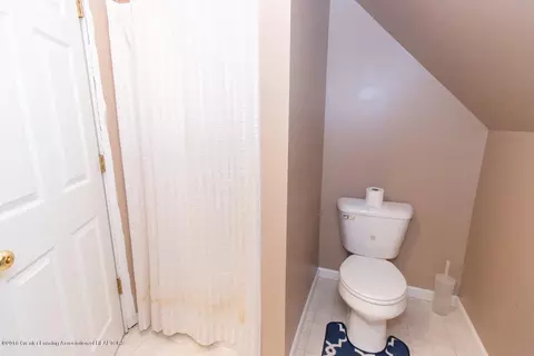 704 E Willard Ave, Lansing, MI 48910 photo 18