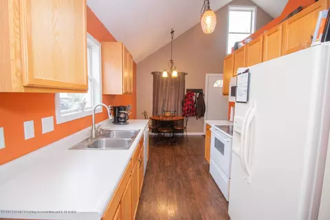 704 E Willard Ave, Lansing, MI 48910 photo 14
