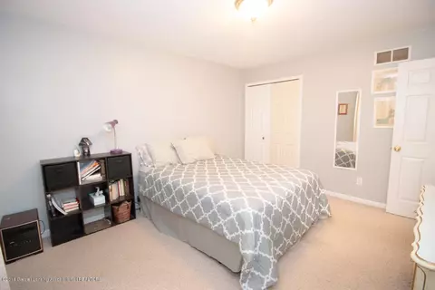 704 E Willard Ave, Lansing, MI 48910 photo 23