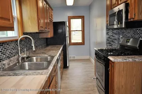 2016 Lyons Ave, Lansing, MI 48910 photo 5