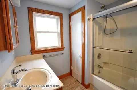2016 Lyons Ave, Lansing, MI 48910 photo 7