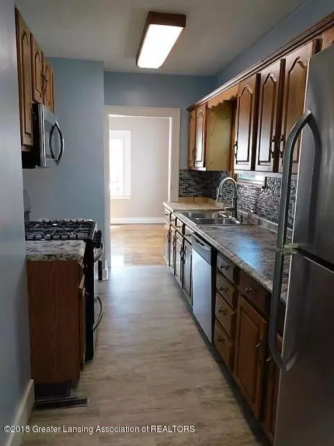 2016 Lyons Ave, Lansing, MI 48910 photo 6