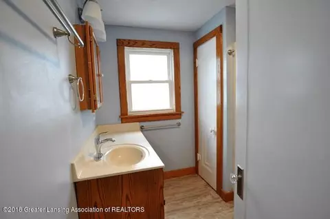 2016 Lyons Ave, Lansing, MI 48910 photo 9