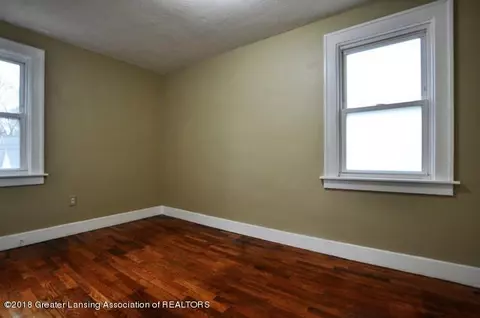 2016 Lyons Ave, Lansing, MI 48910 photo 12