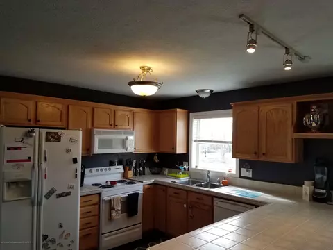 9626 Bond Rd, Dewitt, MI 48820 photo 5