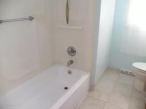 4501 Alpha St, Lansing, MI 48910 photo 11