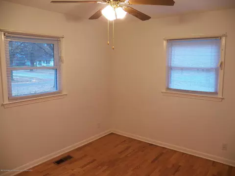 4501 Alpha St, Lansing, MI 48910 photo 7