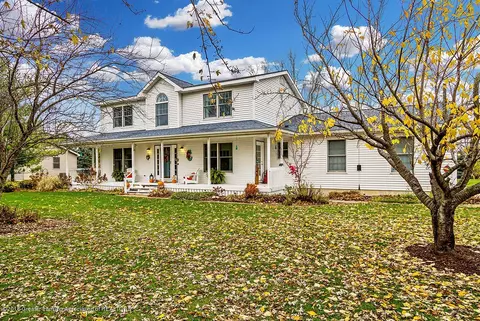 9701 Missaukee Ln, Haslett, MI 48840 photo 1