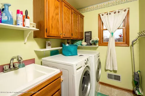 9701 Missaukee Ln, Haslett, MI 48840 photo 25