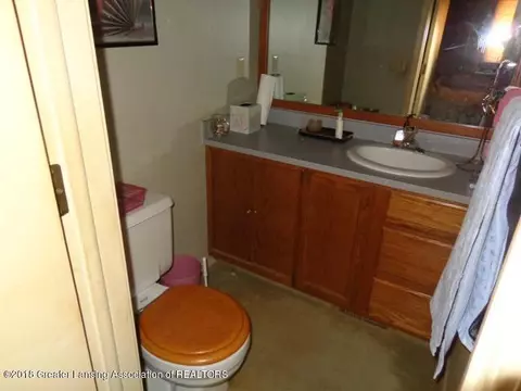 131 E Jolly Rd #E5, Lansing, MI 48910 photo 11