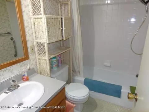 131 E Jolly Rd #E5, Lansing, MI 48910 photo 18
