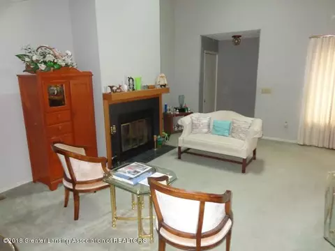 131 E Jolly Rd #E5, Lansing, MI 48910 photo 3