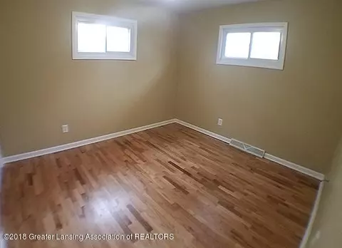 400 Williams St, Perry, MI 48872 photo 8