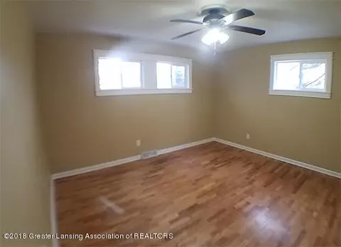 400 Williams St, Perry, MI 48872 photo 7