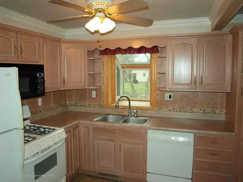 5515 Marsh Rd, Haslett, MI 48840 photo 6