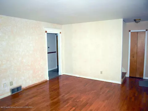 5515 Marsh Rd, Haslett, MI 48840 photo 4