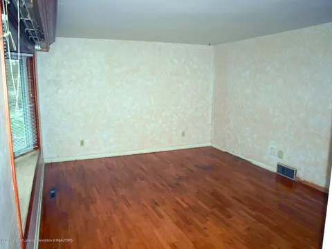 5515 Marsh Rd, Haslett, MI 48840 photo 2