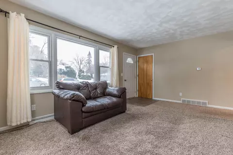 1503 Bennett Rd, Lansing, MI 48906 photo 2