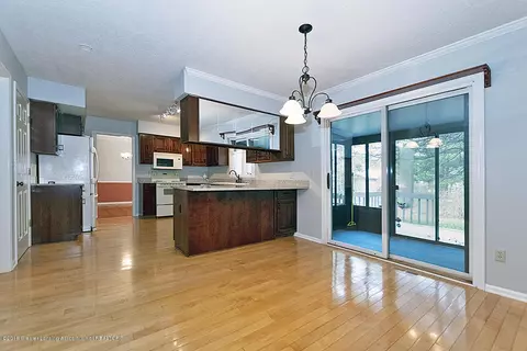2542 Capeside Dr, Okemos, MI 48864 photo 10