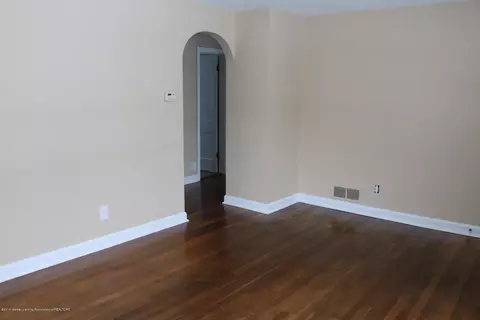2116 Alpha St, Lansing, MI 48910 photo 3