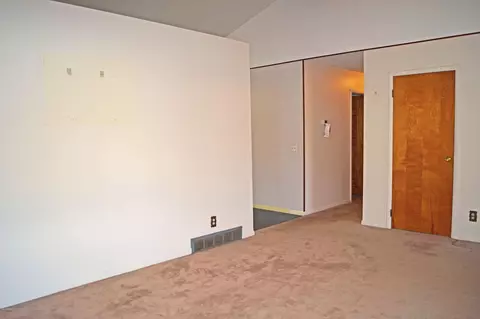 2811 Harwick Dr, Lansing, MI 48917 photo 5