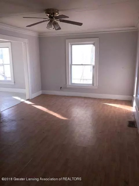 1130 E Malcolm X St, Lansing, MI 48912 photo 3