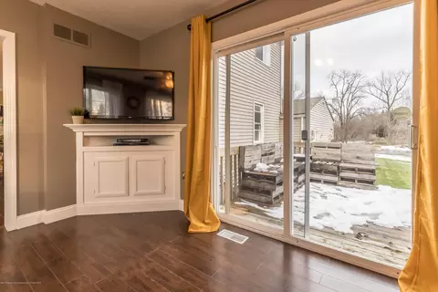 8403 Loomis Rd, Dewitt, MI 48820 photo 8