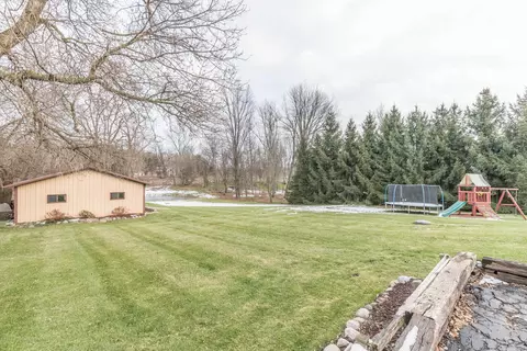 8403 Loomis Rd, Dewitt, MI 48820 photo 5