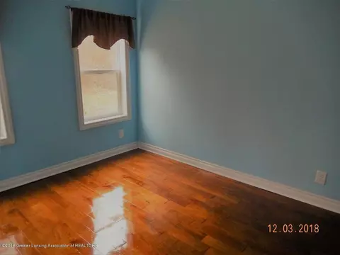 212 E Howe Ave, Lansing, MI 48906 photo 18