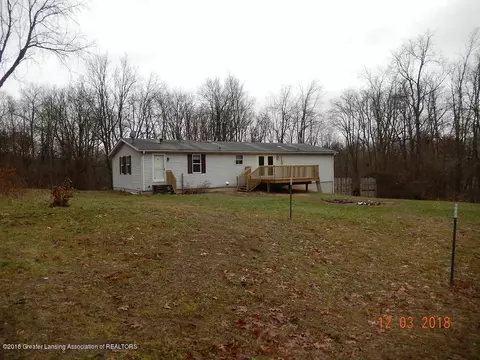 212 E Howe Ave, Lansing, MI 48906 photo 2