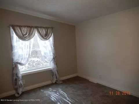 212 E Howe Ave, Lansing, MI 48906 photo 17