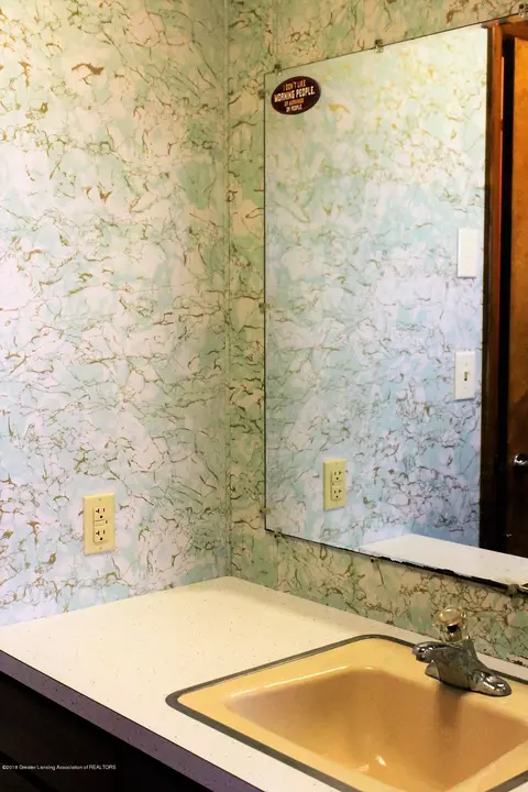 1096 E Johnson Rd, Ithaca, MI 48847 photo 14
