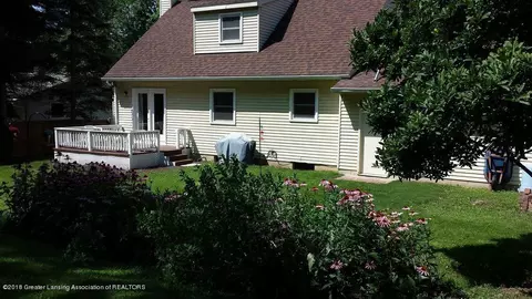 1221 Longspur Dr, Dewitt, MI 48820 photo 3