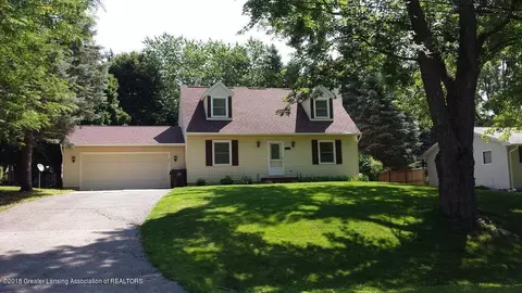 1221 Longspur Dr, Dewitt, MI 48820 photo 2