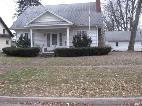 521 E Scott St, Grand Ledge, MI 48837 photo 1
