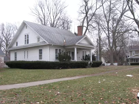 521 E Scott St, Grand Ledge, MI 48837 photo 4