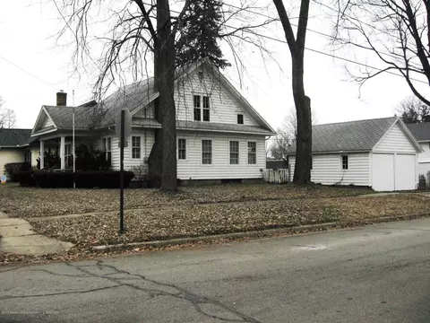 521 E Scott St, Grand Ledge, MI 48837 photo 5
