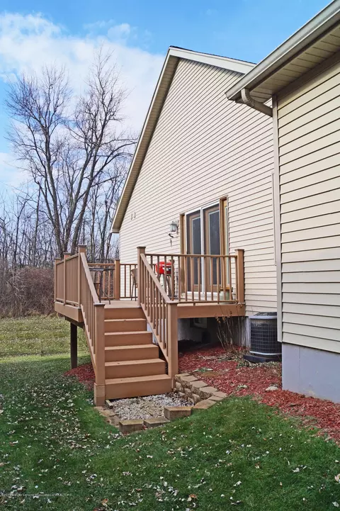 438 White Pine Blvd, Lansing, MI 48917 photo 25