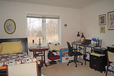 438 White Pine Blvd, Lansing, MI 48917 photo 16