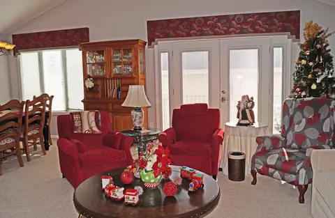 438 White Pine Blvd, Lansing, MI 48917 photo 8