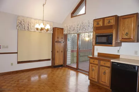 1224 Sandhill Dr, Dewitt, MI 48820 photo 4