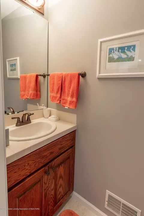 6111 Cottage Dr, Haslett, MI 48840 photo 33