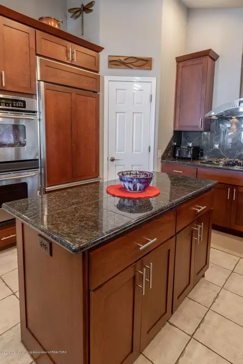 6111 Cottage Dr, Haslett, MI 48840 photo 12