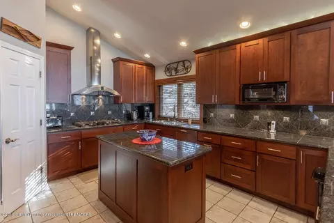 6111 Cottage Dr, Haslett, MI 48840 photo 8