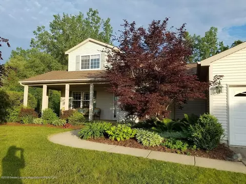 323 Split Rail Rdg, Williamston, MI 48895 photo 2