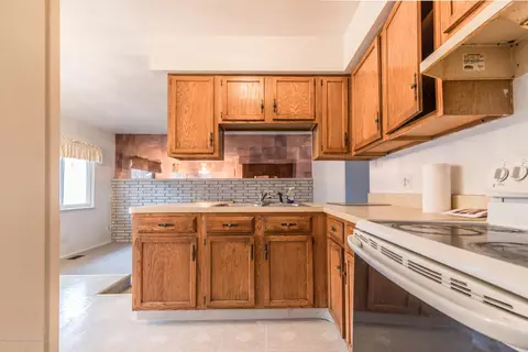 4100 Thackin Dr, Lansing, MI 48911 photo 7