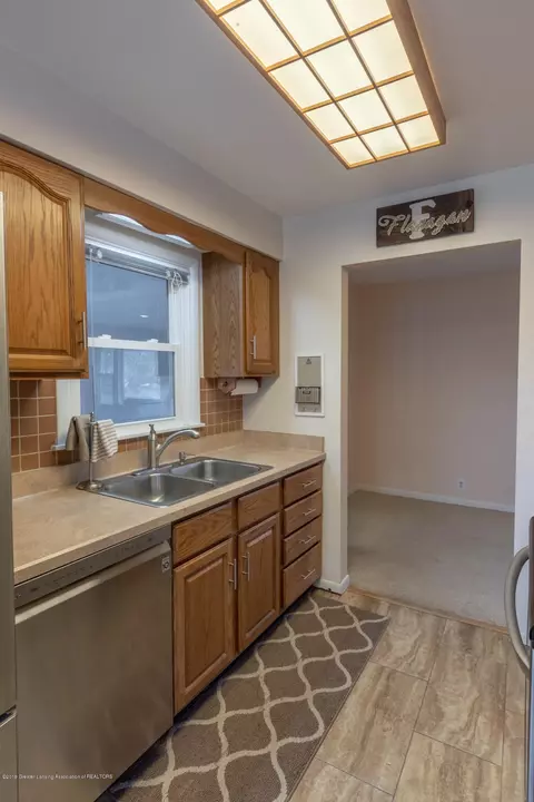 2921 Webster Rd, Lansing, MI 48906 photo 28