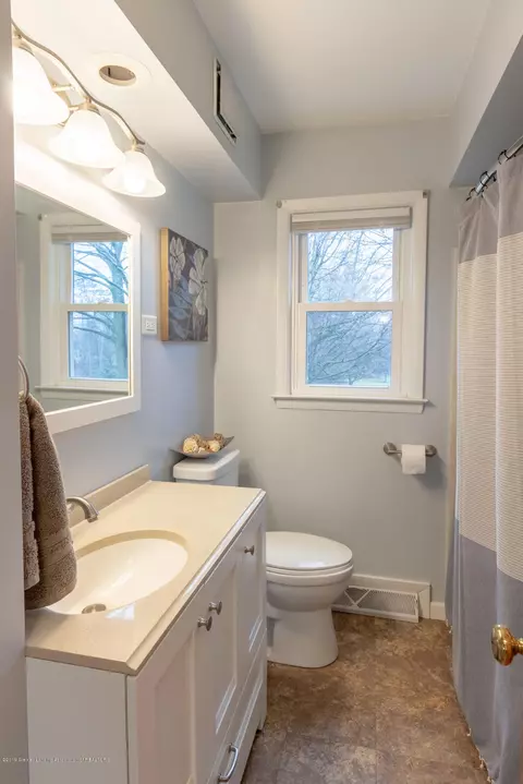 2921 Webster Rd, Lansing, MI 48906 photo 37