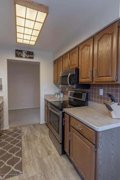 2921 Webster Rd, Lansing, MI 48906 photo 29